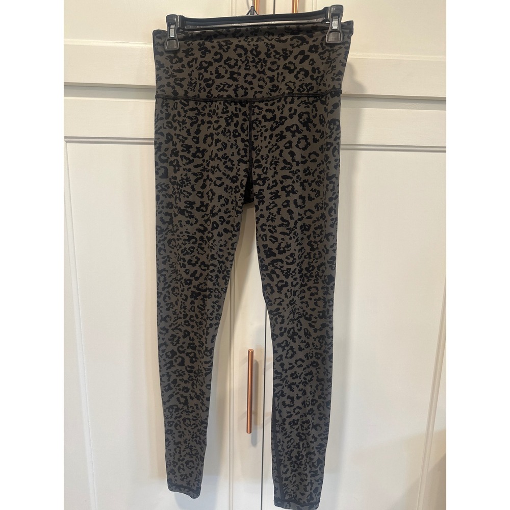 Athleta Elation Ultra High Rise Tight Grey Leopard atheltic Legging Womens Small - Picture 3 of 7